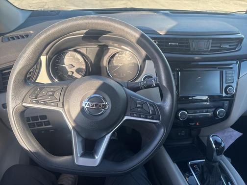 2020 Nissan Rogue Sport SV