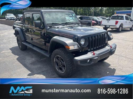 Black Clearcoat 2023 Jeep Gladiator Rubicon