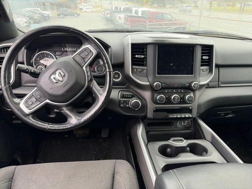 Diamond Black Crystal Pearlcoat 2020 RAM 1500 Big Horn/Lone Star