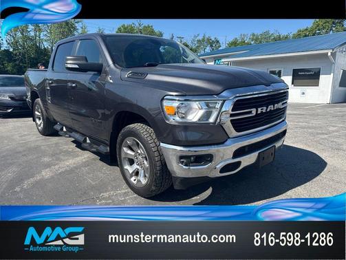 Granite Crystal Metallic Clearcoat 2019 RAM 1500 Big Horn