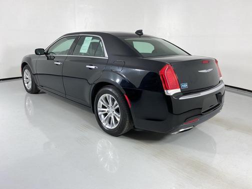 2017 Chrysler 300C Base