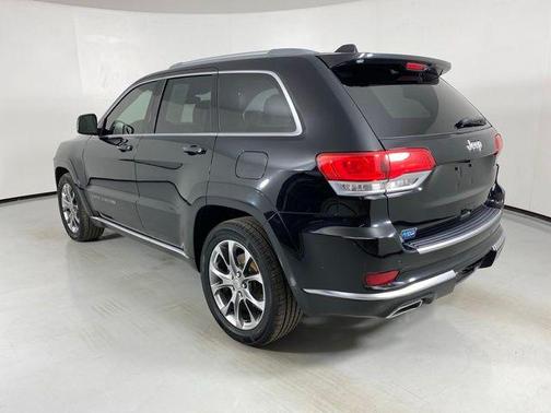 Diamond Black Crystal Pearlcoat 2019 Jeep Grand Cherokee Summit