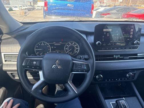 2022 Mitsubishi Outlander SE Launch Edition S-AWC