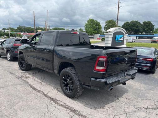 Diamond Black Crystal Pearlcoat 2019 RAM 1500 Rebel