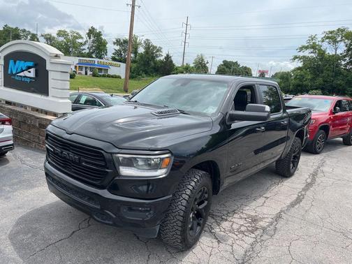 Diamond Black Crystal Pearlcoat 2019 RAM 1500 Rebel