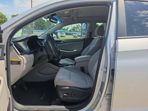 Molten Silver 2017 Hyundai TUCSON Value