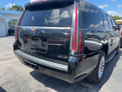 2020 Cadillac Escalade ESV Base