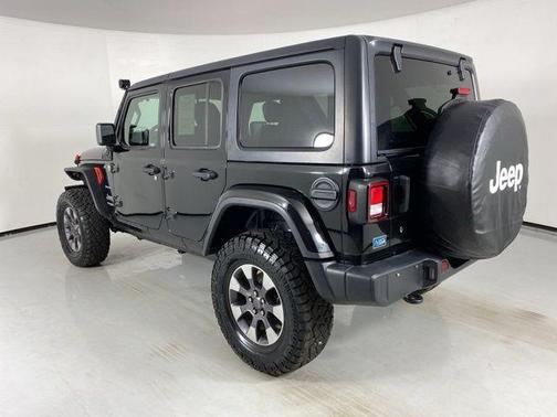 Black Clearcoat 2018 Jeep Wrangler Unlimited Sahara