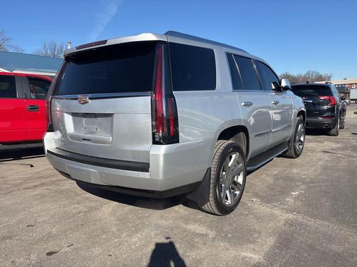 2016 Cadillac Escalade Luxury