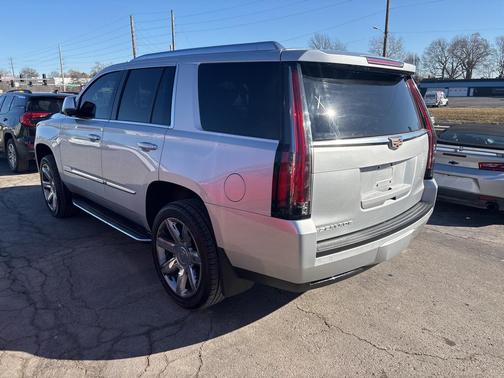 2016 Cadillac Escalade Luxury