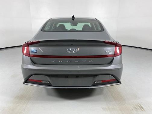 2022 Hyundai SONATA Hybrid Base