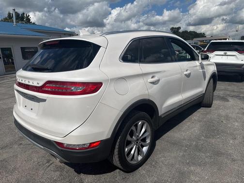 2019 Lincoln MKC Select