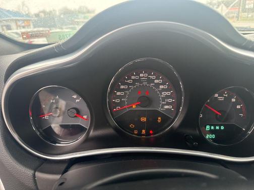 Bright White Clearcoat 2013 Dodge Avenger SXT