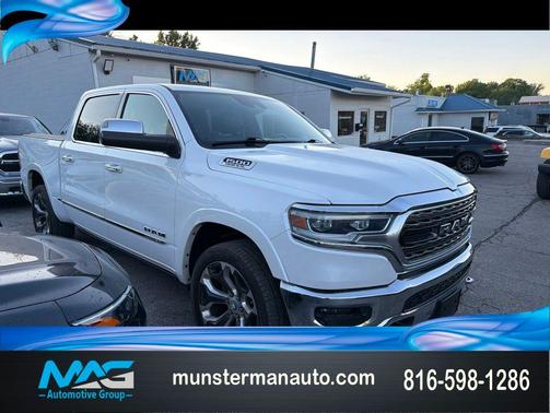 Ivory White Tri-Coat Pearlcoat 2019 RAM 1500 Limited
