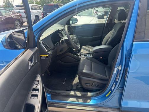 Caribbean Blue 2017 Hyundai TUCSON SE