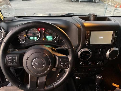 2018 Jeep Wrangler JK Unlimited Sahara