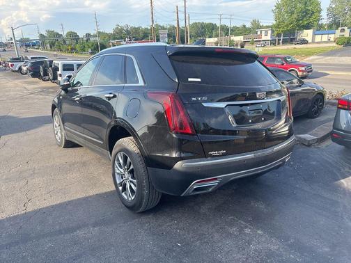Stellar Black Metallic 2021 Cadillac XT5 Premium Luxury