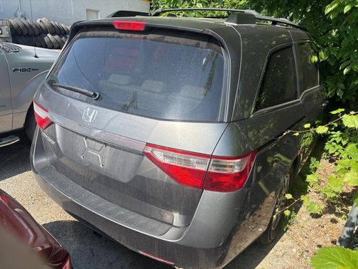 Alabaster Silver Metallic 2012 Honda Odyssey EX-L