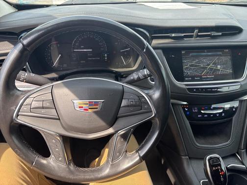 2018 Cadillac XT5 Premium Luxury