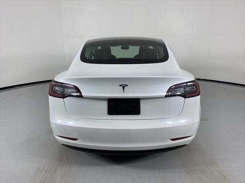 2022 Tesla Model 3 Standard Range