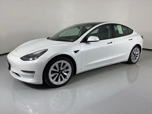 2022 Tesla Model 3 Standard Range