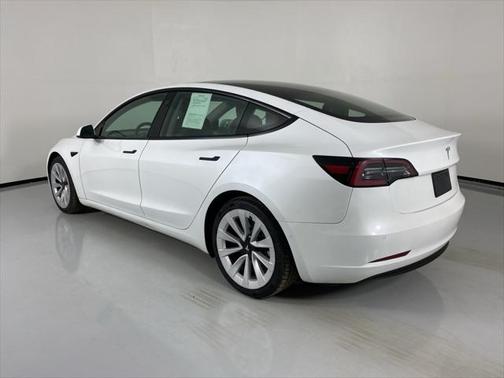2022 Tesla Model 3 Standard Range