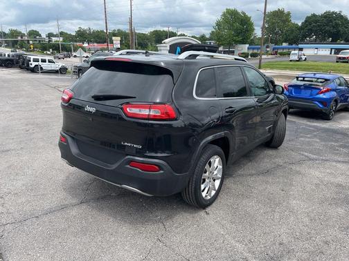 Brilliant Black Crystal Pearlcoat 2015 Jeep Cherokee Limited