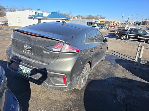 2021 Hyundai IONIQ Hybrid SEL