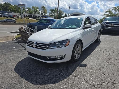 2015 Volkswagen Passat 1.8T Limited Edition