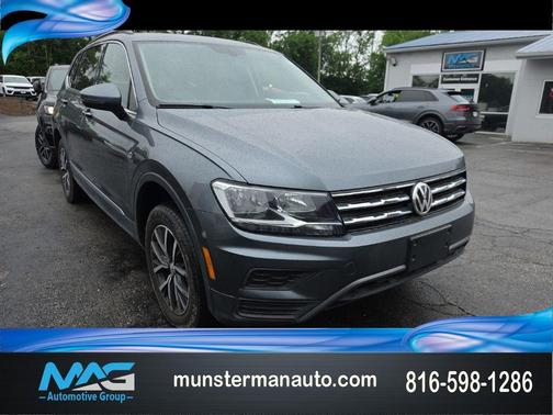 Platinum Gray Metallic 2020 Volkswagen Tiguan 2.0T SE