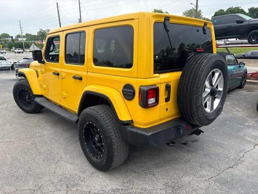 Baja Yellow Clearcoat 2019 Jeep Wrangler Unlimited Sahara
