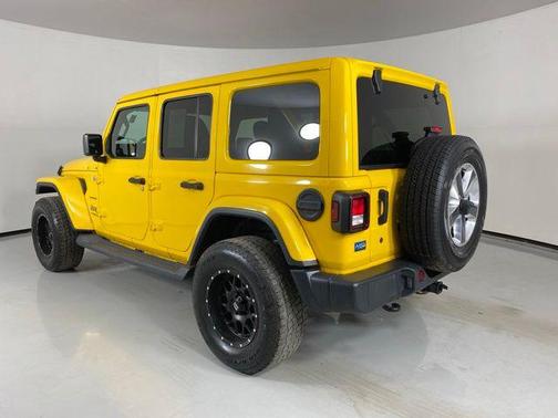 Baja Yellow Clearcoat 2019 Jeep Wrangler Unlimited Sahara