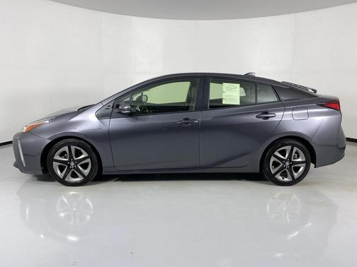 2022 Toyota Prius XLE