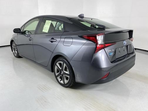 2022 Toyota Prius XLE