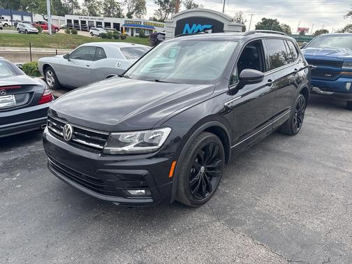 2021 Volkswagen Tiguan 2.0T SE R-Line Black
