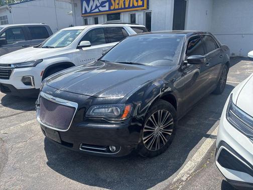 Gloss Black 2014 Chrysler 300 S