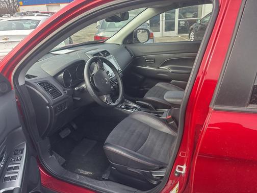 2024 Mitsubishi Outlander Sport 2.0 ES