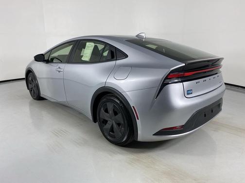2023 Toyota Prius LE