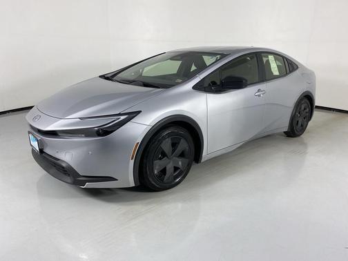 2023 Toyota Prius LE