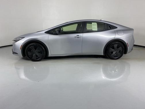2023 Toyota Prius LE