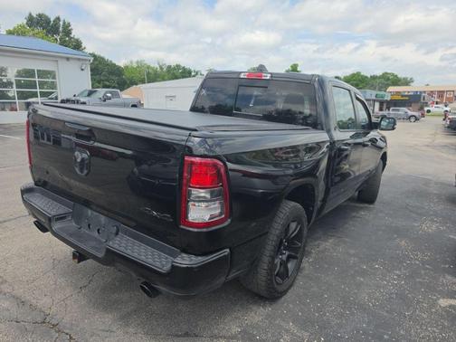 Diamond Black Crystal Pearlcoat 2020 RAM 1500 Big Horn/Lone Star