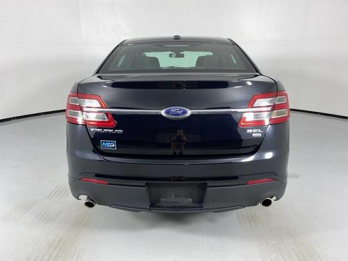 2018 Ford Taurus SEL