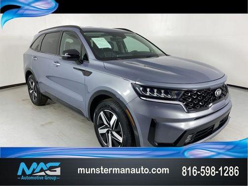 Everlasting Silver 2021 Kia Sorento EX