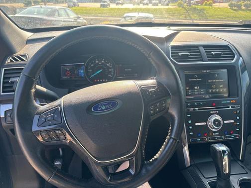 Blue Jeans Metallic 2016 Ford Explorer Limited