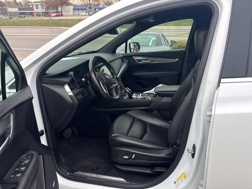 2022 Cadillac XT5 Luxury