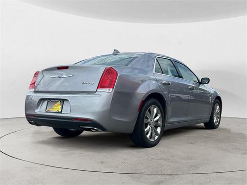 2016 Chrysler 300 S