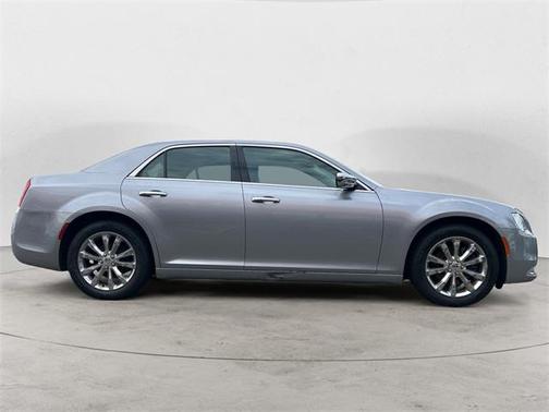 2016 Chrysler 300 S