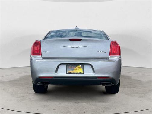 2016 Chrysler 300 S