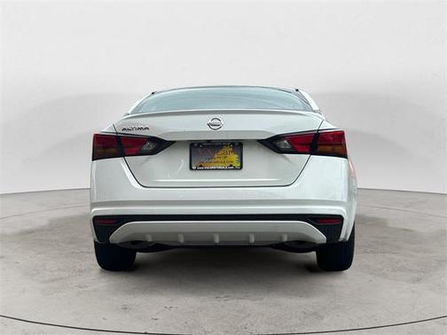 2022 Nissan Altima 2.5 S