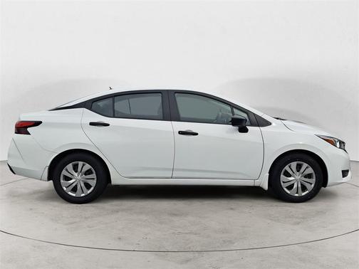 2023 Nissan Versa 1.6 S